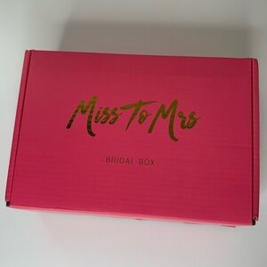 Miss to Mrs honeymooners subscription box